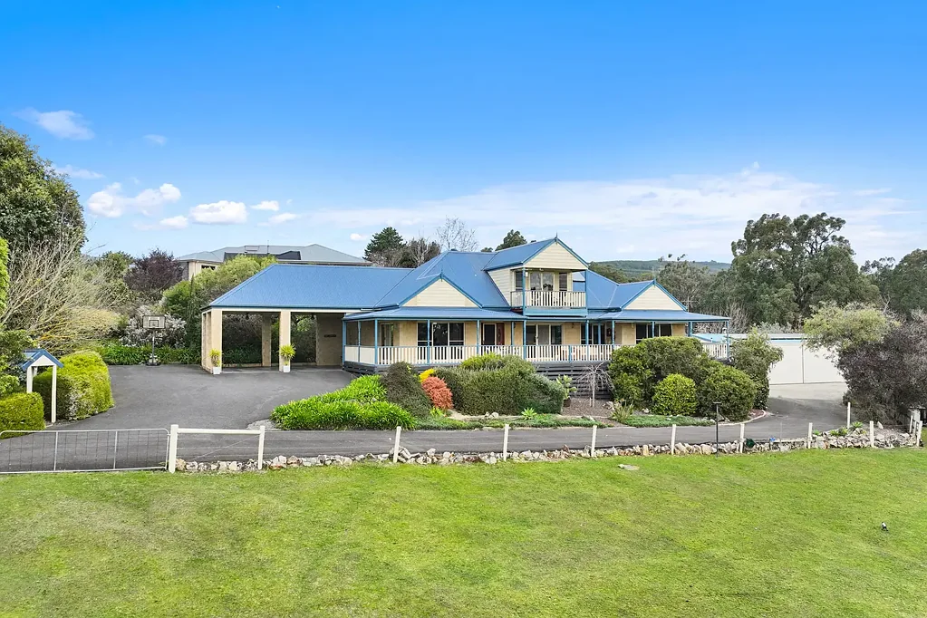 Trafalgar East 4બેડરૂમ LARGE HOME, 2.5 ACRES, SPECTACULAR VIEWS