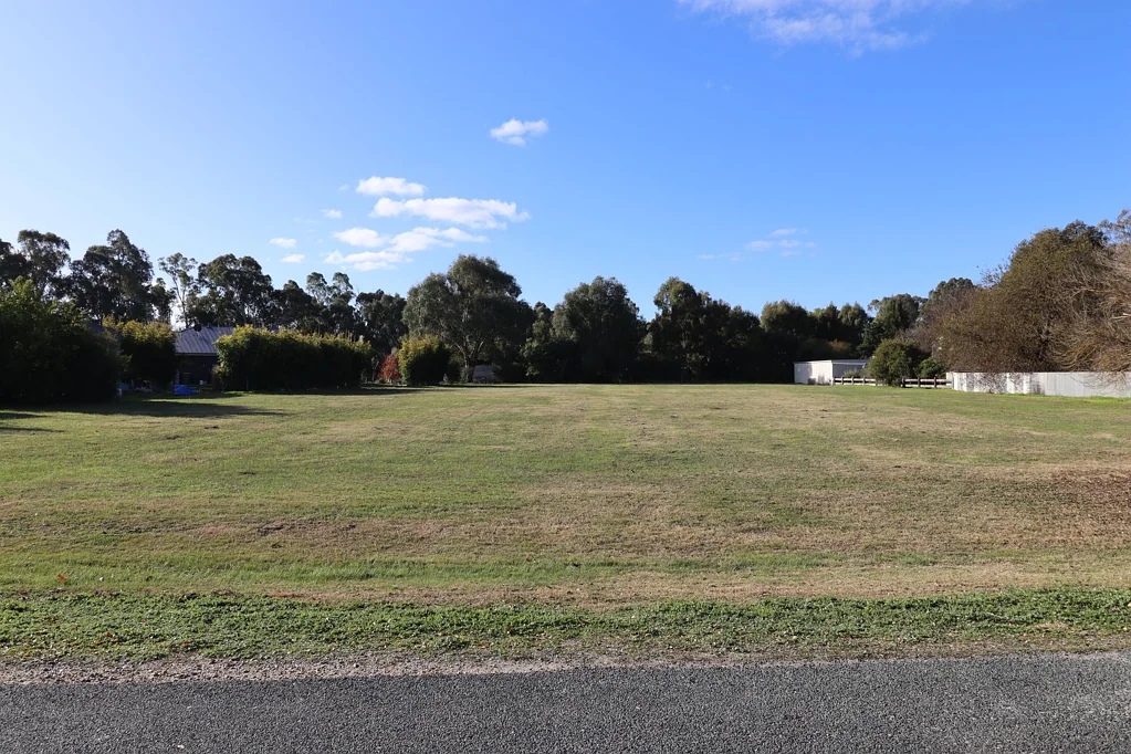 Cohuna  Rare Opportunity: Build Your Dream Home on 4207m2 Allotment