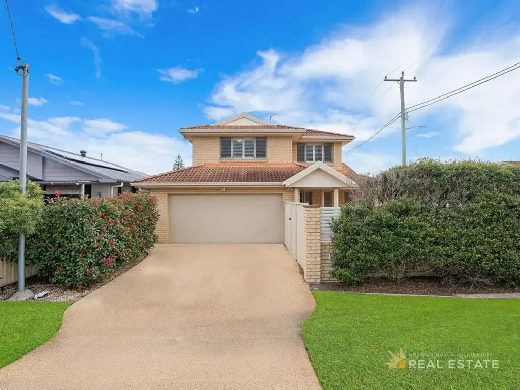 Anna Bay 3 Bedroom Hear the Waves, Live the Coast