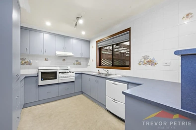 4 Waldie Close, Wendouree, VIC 3355, 3 Schlafzimmer, 1 Badezimmer, House