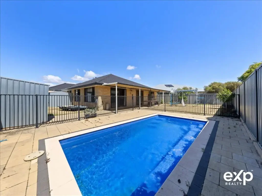 52 Placid Bend, South Yunderup, WA 6208