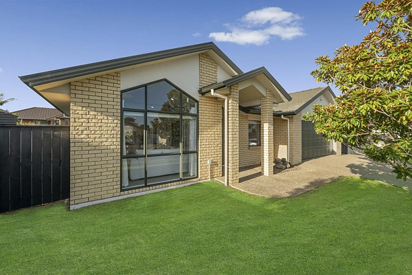 12 Duntrune Road, Flat Bush, Manukau City