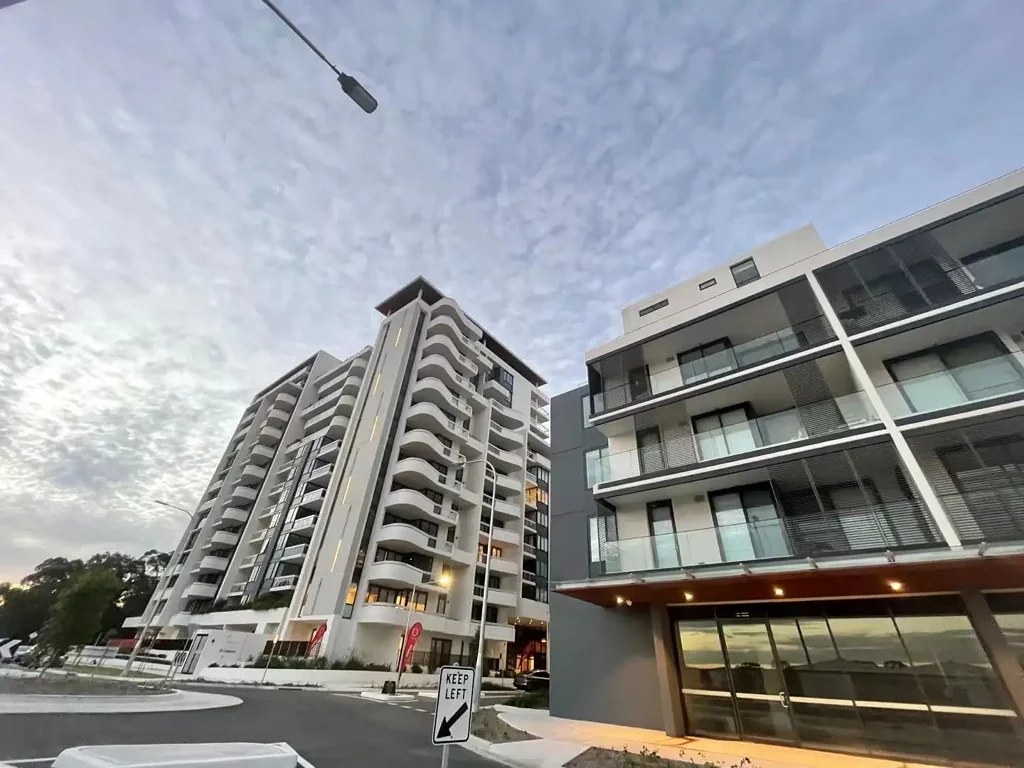 Immaculate executive apartment | Designer finishes in superb lifestyle precinct