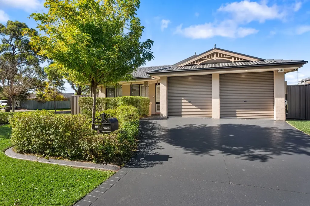 49 Sunningdale Drive, Glenmore Park, NSW 2745