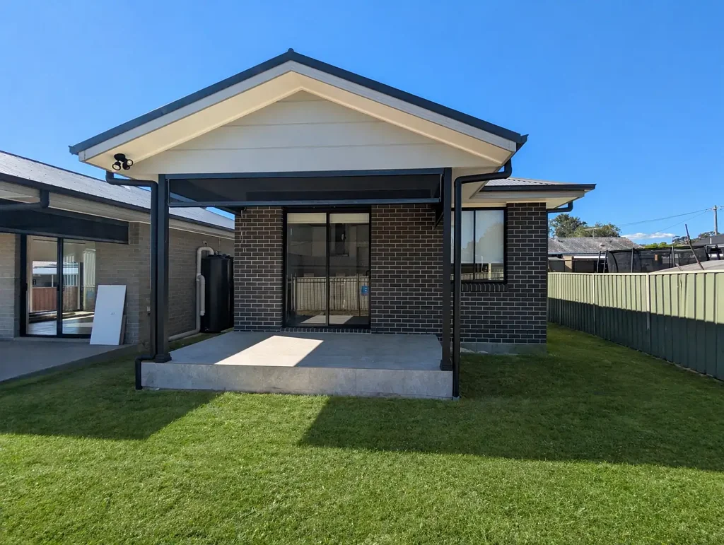 BRAND NEW PREMIUM UNIT - WATER INCLUDED