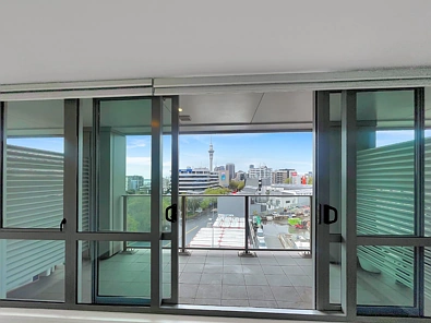 Sunny 2 bedroom apartment in the C-VU building with great view!