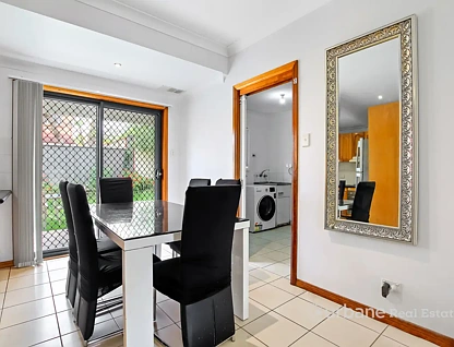 4/39 Abigail Street, Seven Hills, Western Suburbs, 3 Schlafzimmer, 3 Badezimmer, Townhouse