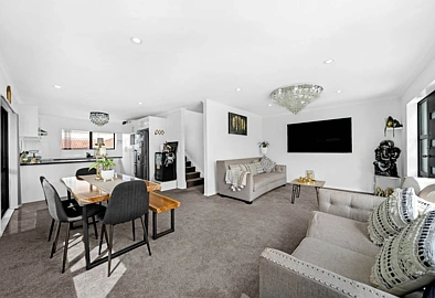 Spacious & Sunny 5-Bedroom, 3 Bathroom Family ...