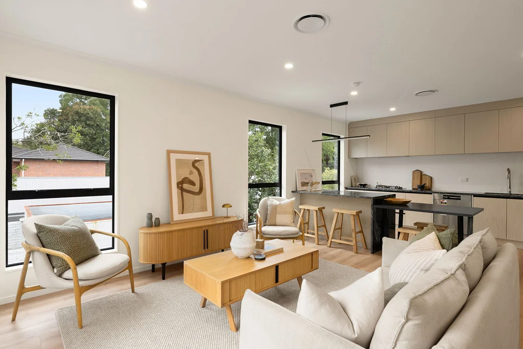 Queenwood 3房  Freehold City Living with River Views