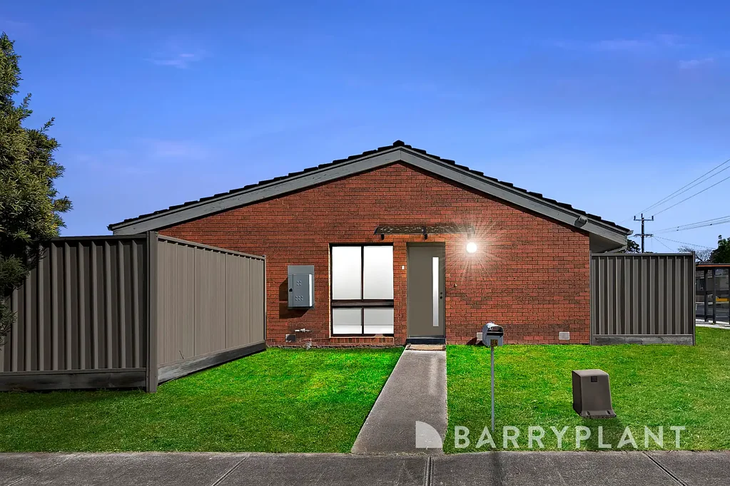 St Albans 3침실 Rare Investment Opportunity, Buy One or all Four! – Renovated 3-Bedroom Units in Prime Locationv