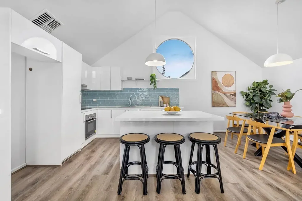 Wantirna UNIQUE LIFESTYLE OPPORTUNITY