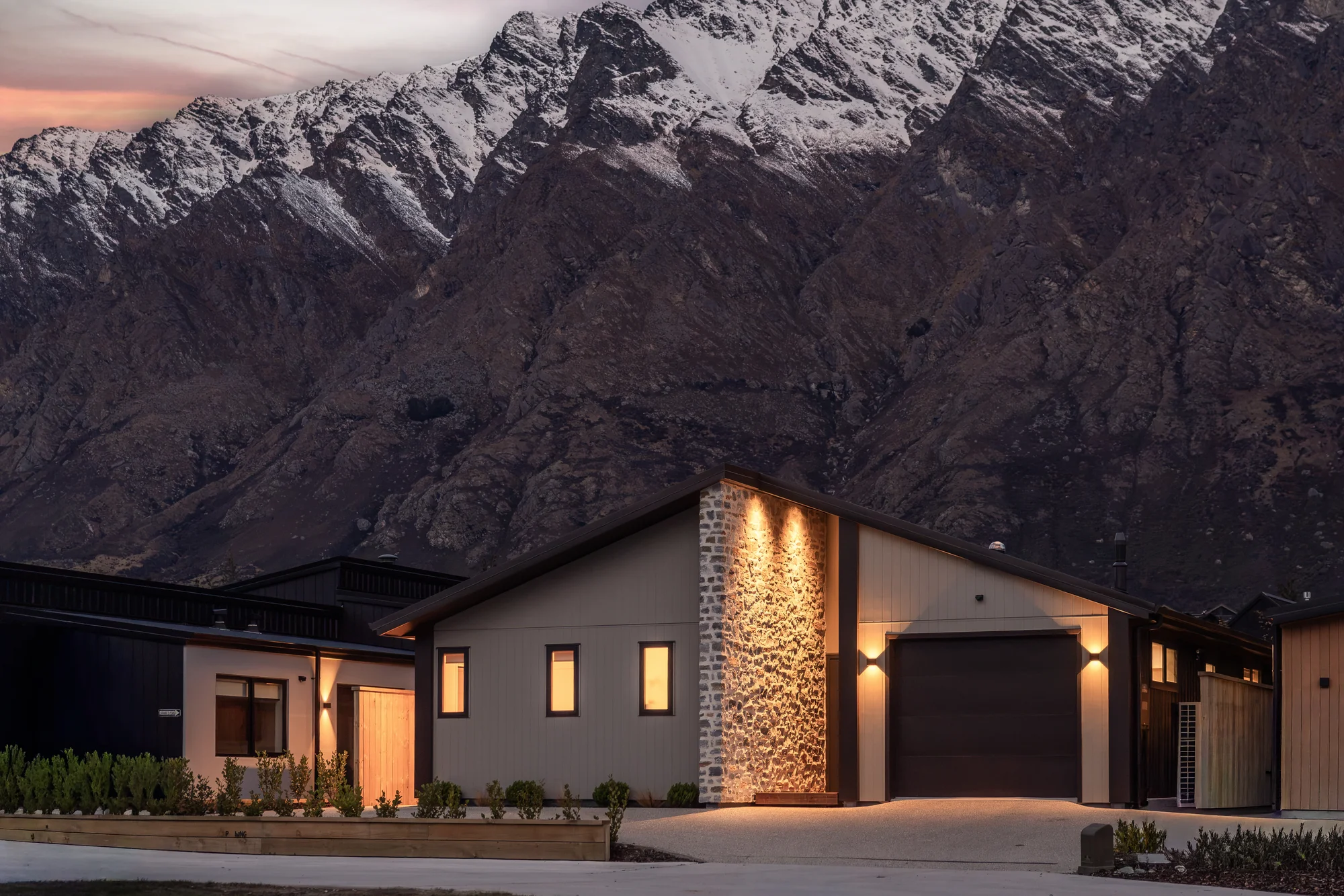 Jacks Point 4Zimmer Mountain views, light-filled, and private