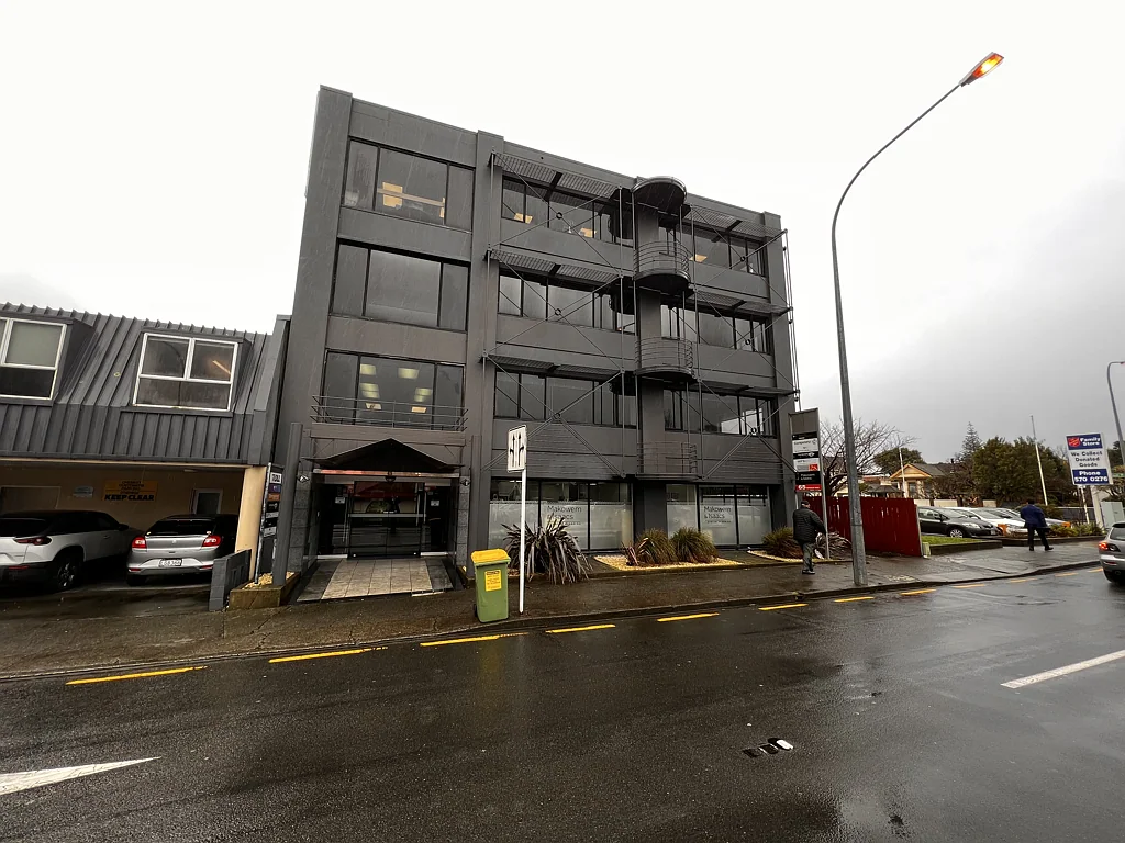 Lower Hutt  Options in popular Lower Hutt office building!