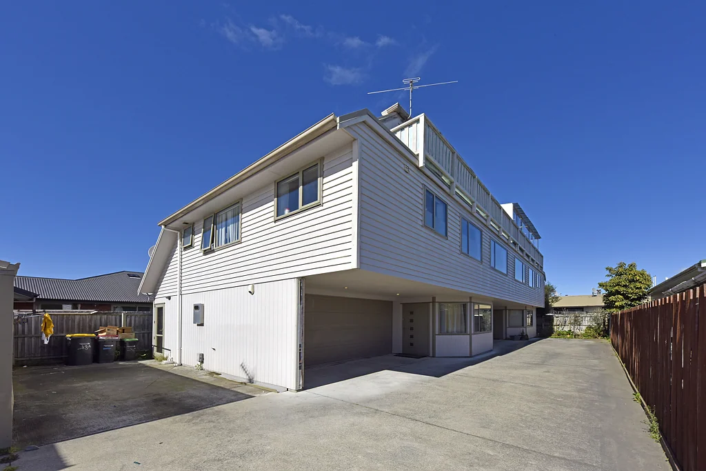 Sydenham 4部屋 Stylish and Freehold - Must Be Sold!