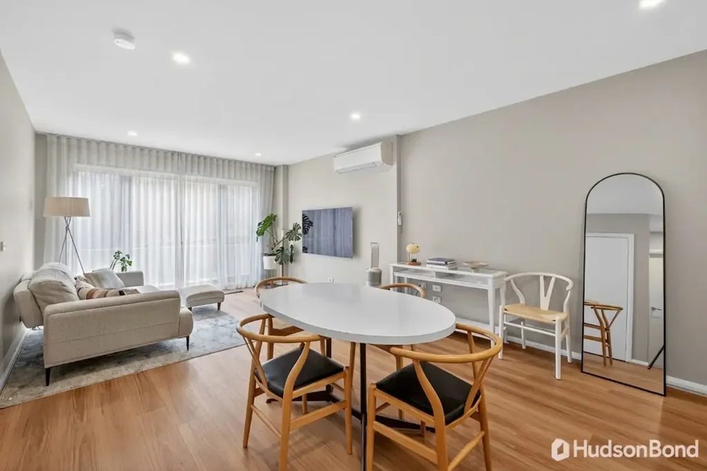 Doncaster 2침실 Modern Boutique Living Moments from Westfield Doncaster