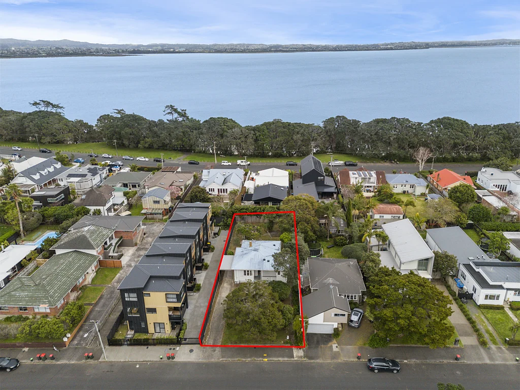 Point Chevalier 3房  Renovate, reimagine, or redevelop