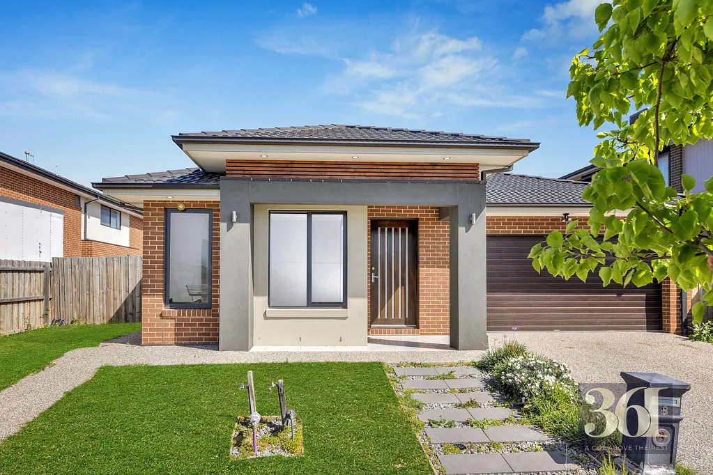 Tarneit 4 Bedroom Modern Living Family Home Nestled in a Prime Location!!!