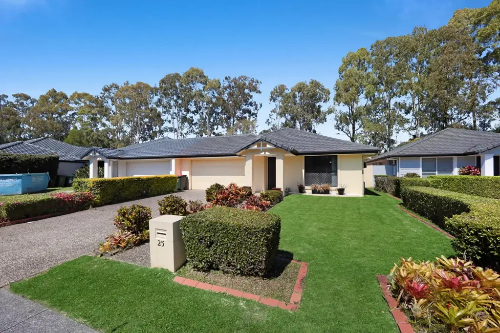 Burleigh Waters 3房  Original Charm, Endless Potential in Burleigh Waters