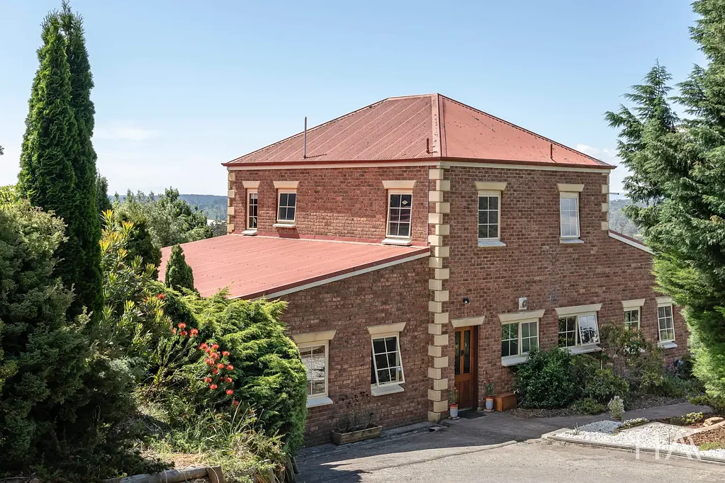 18 Zenith Court, Blackstone Heights, TAS 7250