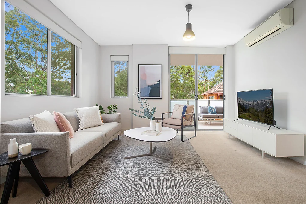 Spacious Two Bedroom Apartment With Air Conditioning