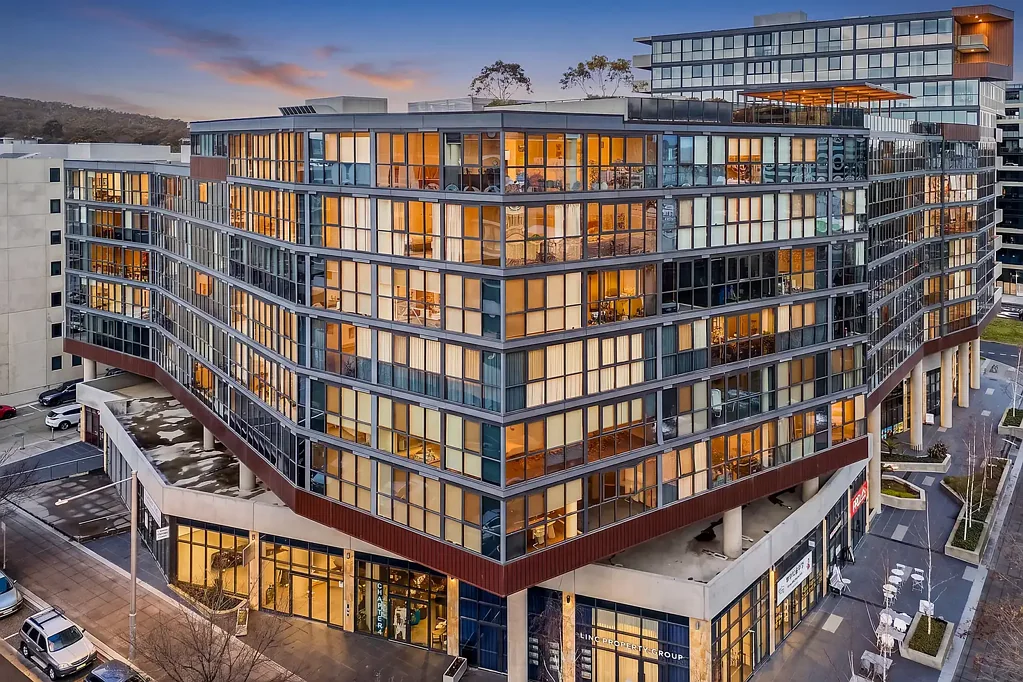 Braddon 2कमरा Elevated living in the Heart of Braddon