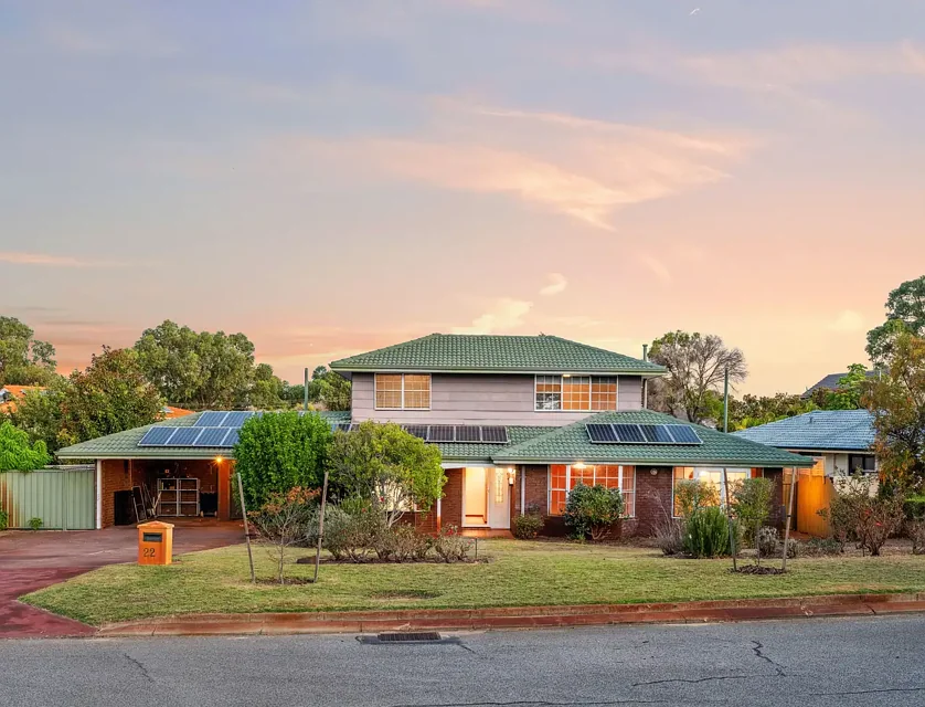 22 Rowsley Way, Carine, WA 6020, 5房, 2浴, 独立屋