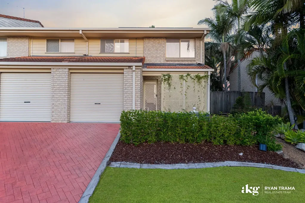 Hillcrest 3ห้องนอน Beautifully Renovated & Move-In Ready Townhouse!