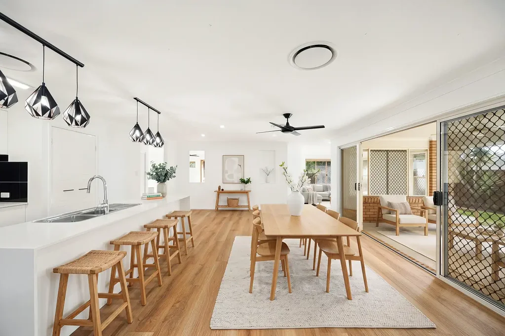 North Lakes 5Habitaciones 728m² Family Entertainer – Three Living Areas, Huge Backyard & Walk to Schools