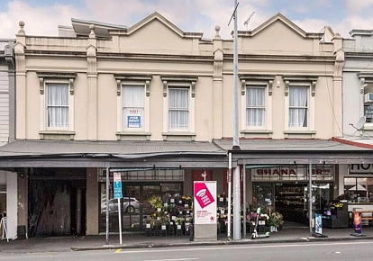 拍卖现场直击 | 投资者卷土重来，Ponsonby商住两用房被喊至$530万