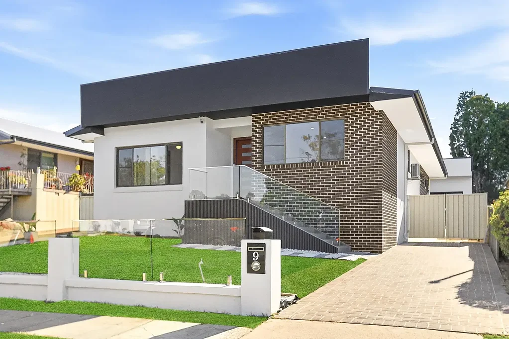 Pendle Hill 7 Slaapkamer Exceptional Quality, Multiple Income Streams & Premium Renovation