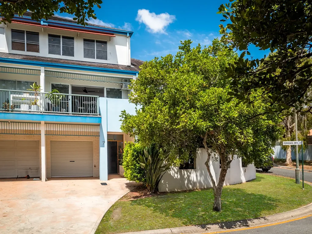 7/4 Ranier Crescent, Varsity Lakes, QLD 4227