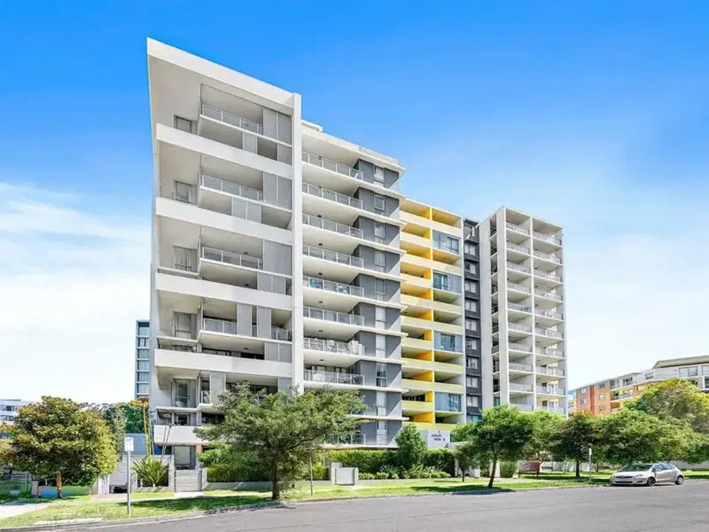 Stunning Furnished 3-Bedroom For Lease！