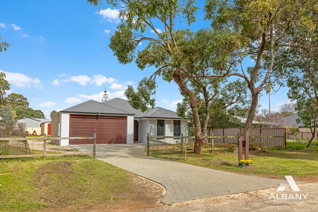 77 McKail Street, Orana, WA 6330