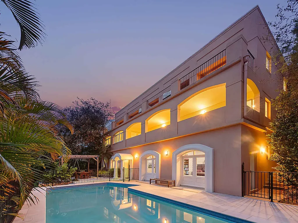 12 Rembrandt Drive, Middle Cove, NSW 2068