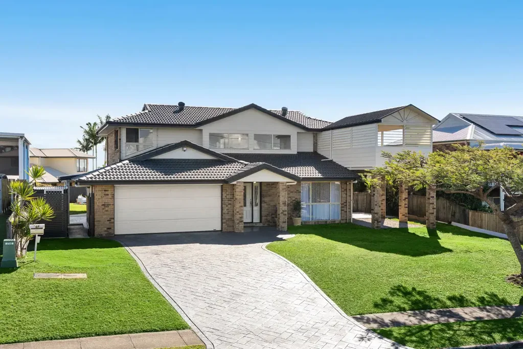 Wynnum 5房 海湾微风、水景与814平方米的家庭生活 Bay Breezes, Water Views and Family Living on 814sqm