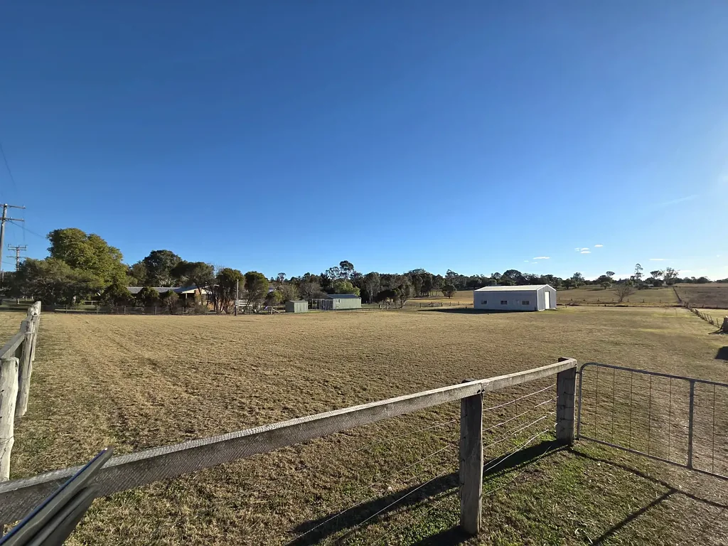 Rosenthal Heights 2 Flat Acres & Large 3 Phase Equipped Shed in Southern Downs