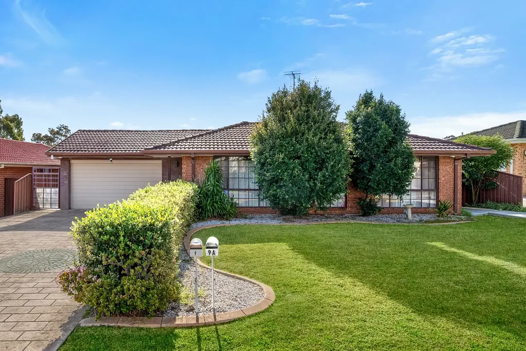9 & 9a Francisco Crescent, Rosemeadow, NSW 2560