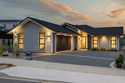 54 Farnworth Terrace, Churton Park