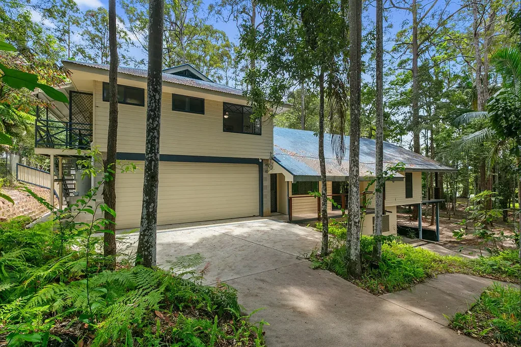 Forest Glen 6房  PROPERTY TRIFECTA - OPPORTUNITY! LOCATION! VALUE!