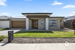 10 Brolga Boulevard, Winter Valley