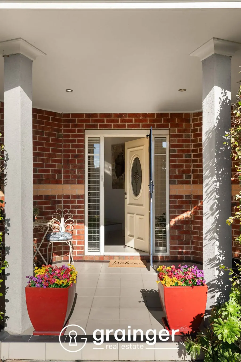 Cranbourne North 4Kwarto Set on 881 m² - This is a Home Worth Calling Your Own