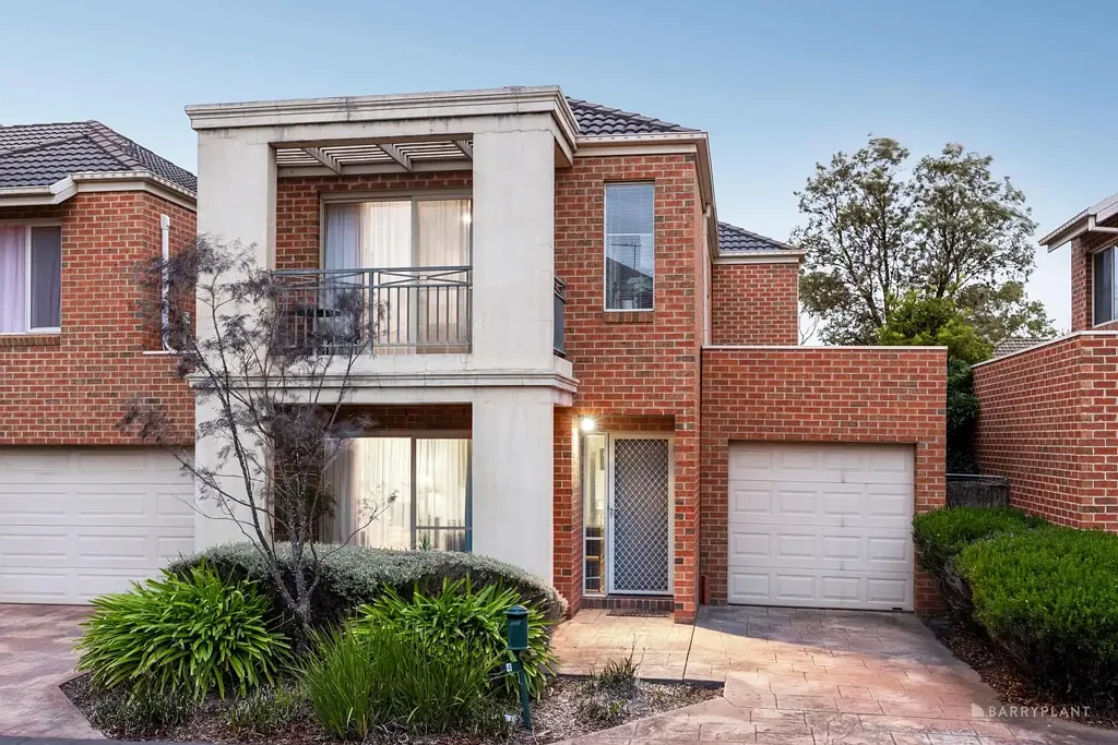 4 Mintleaf Grove, Mitcham, VIC 3132