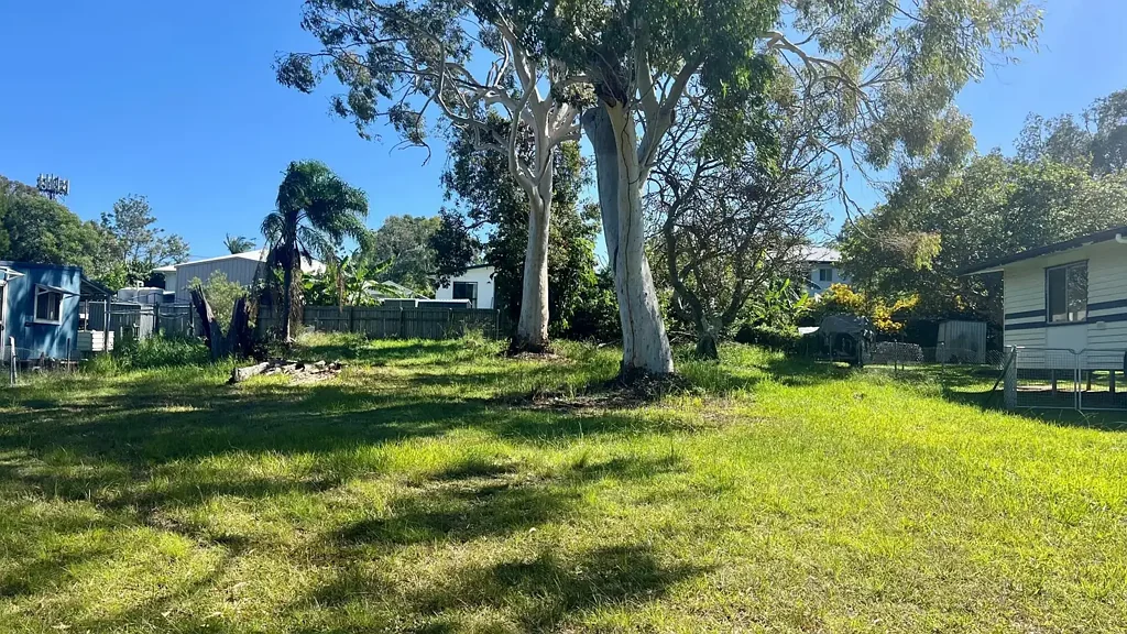 Macleay Island Generous 807m² Block in Convenient Location