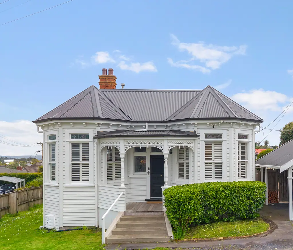 7 Colonial Road, Chatswood, North Shore City, Auckland