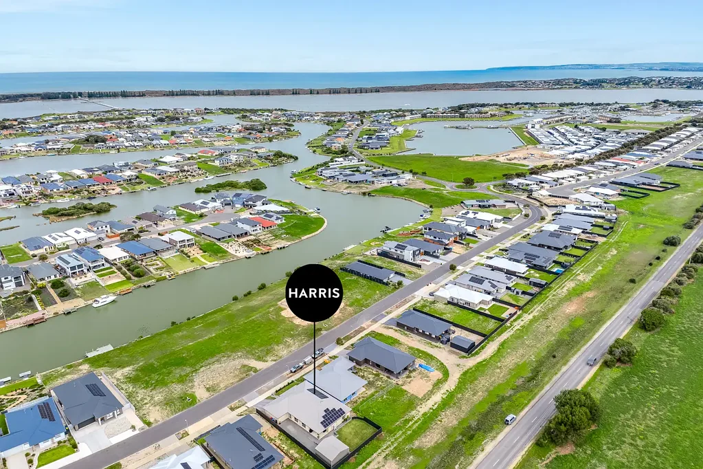 70 Victoria Parade, Hindmarsh Island, SA 5214