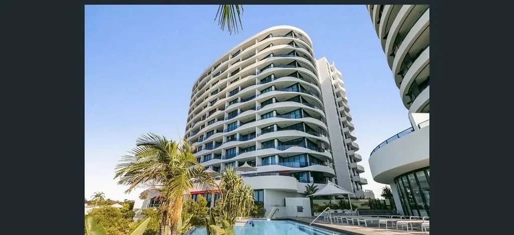 Luxurious Waterfront Apartment - Exceptional Lifestyle at WaterPoint Residences