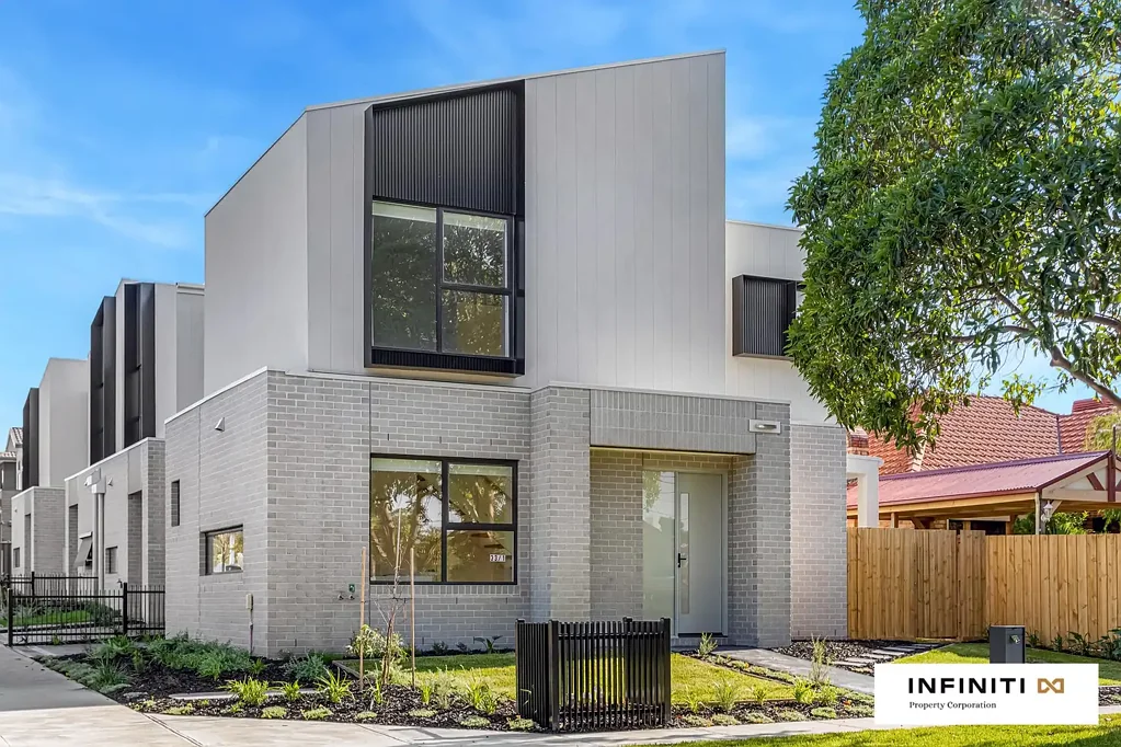 Experience Healthy Living Lifestyle in this Spectacular Corner Gem! A stone throw away from Shand Reserve