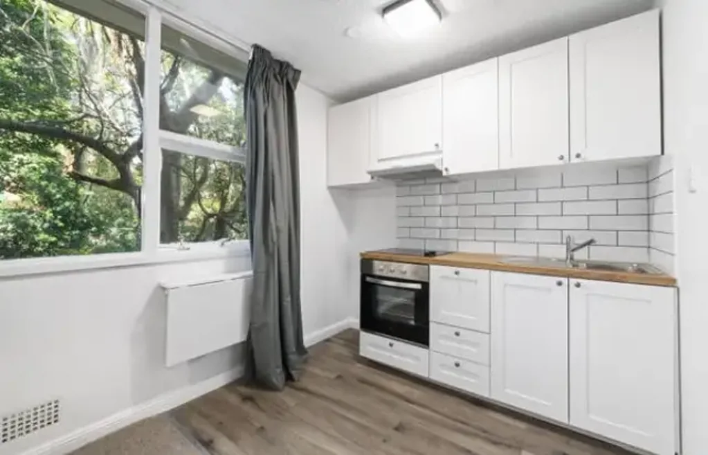 Beautifully Renovated Studio with Parking and Garden Views