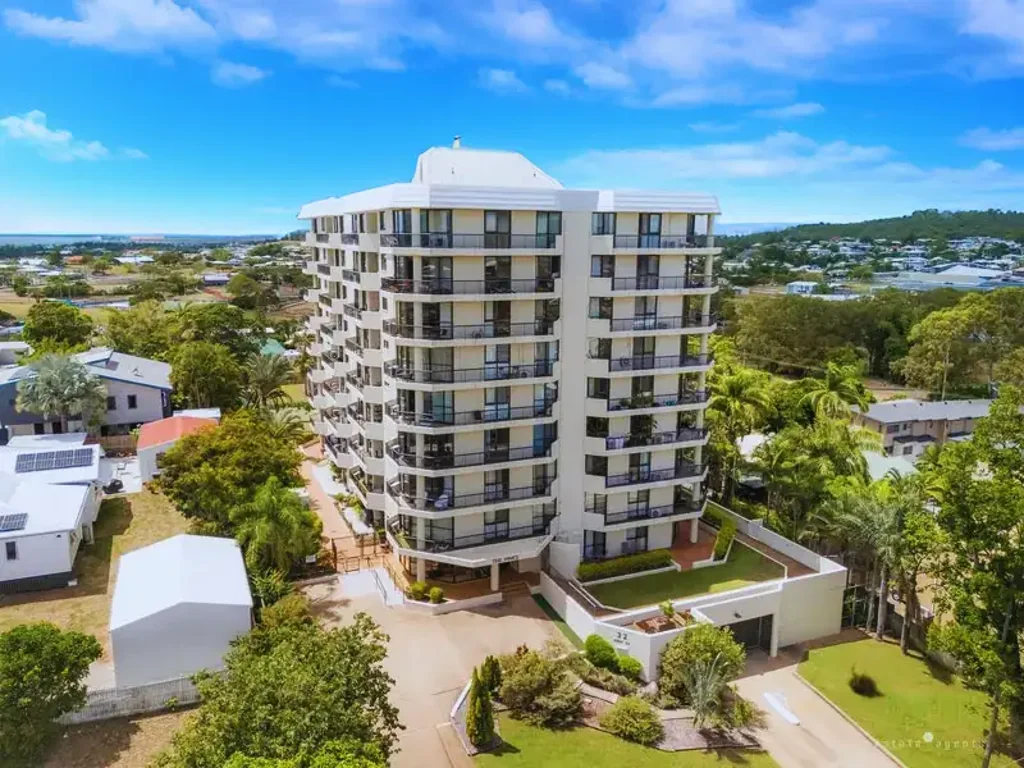 APPLICATION APPROVED:: GLADSTONE CITY APARTMENT
