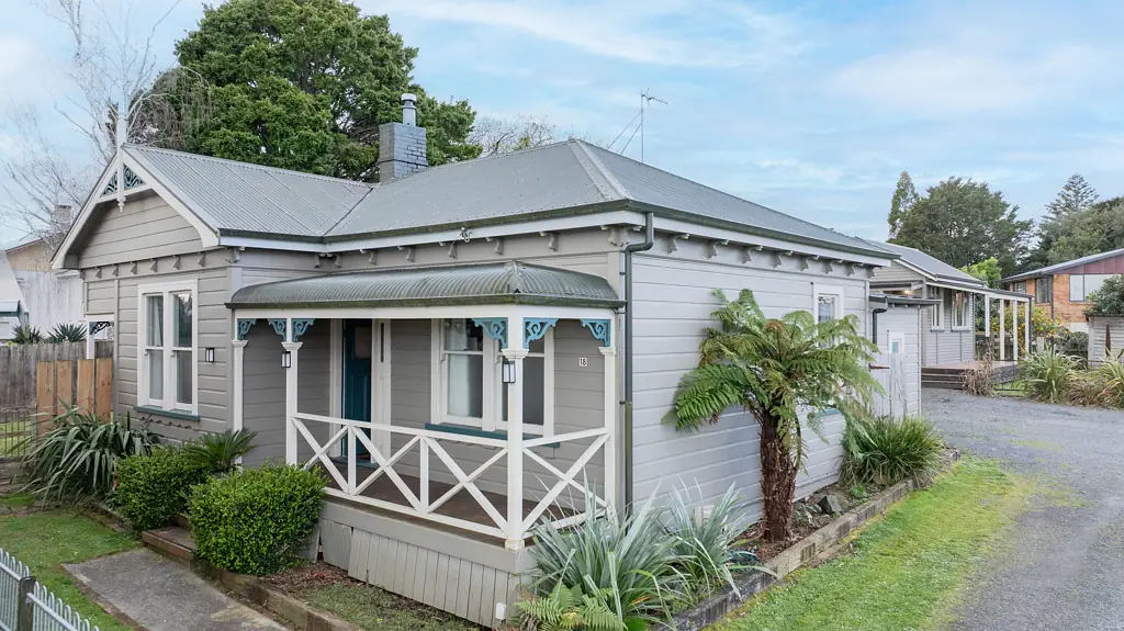 Morrinsville 4 Slaapkamer Timeless charm with modern functionality.